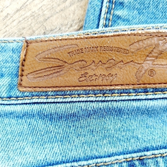 Seven7 Jeans Size 10 Girlfriend Distressed Stretch - Picture 9 of 13